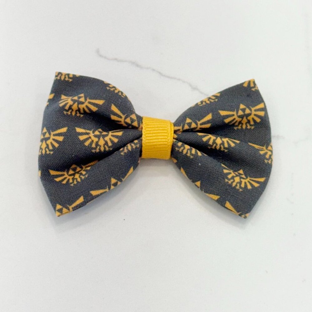 Legend of Zelda - Triforce Bow
